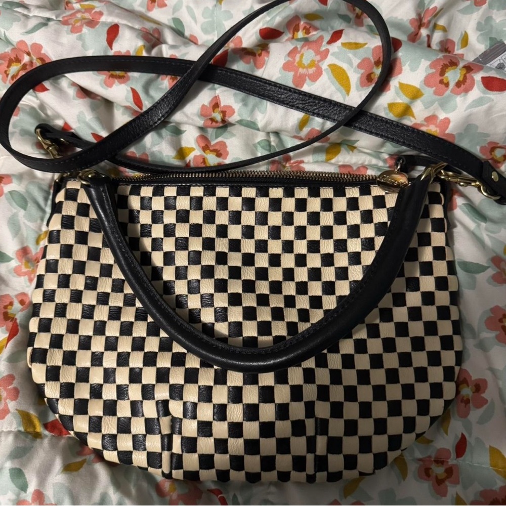 Clare V petit Moyen black and cream woven crossbody bag only used a few times - Picture 2 of 7